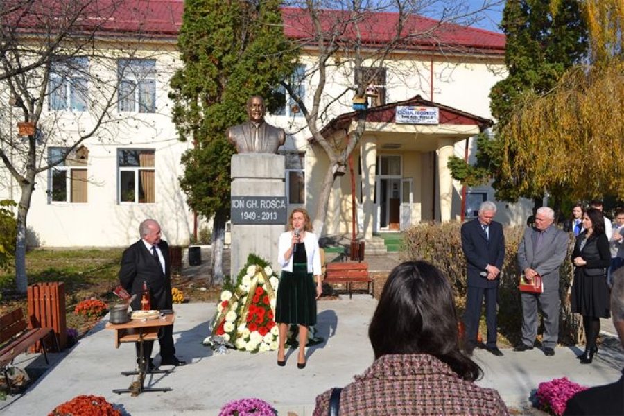 Ceremonia de dezvelire a bustului lui Ion Gh. Roșca