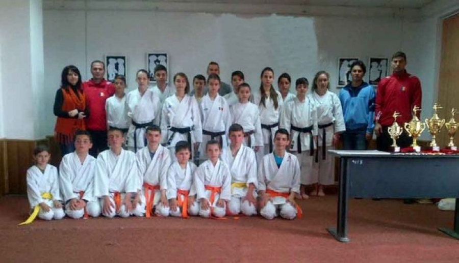 Demonstratie a elevilor Clubului C.S. Dinamo Zen Do Caracal - Filiala Osica de Sus